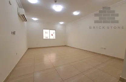 Apartment - 3 Bedrooms - 3 Bathrooms for rent in Al Zubair Bakkar Street - Al Sadd - Doha