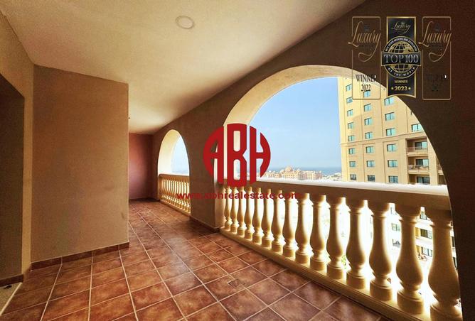 Apartment - 2 Bedrooms - 3 Bathrooms for rent in Marina Gate - Porto Arabia - The Pearl Island - Doha