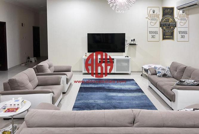 Villa - 7 Bedrooms - 7 Bathrooms for rent in Down Town - Down Town - Al Khor