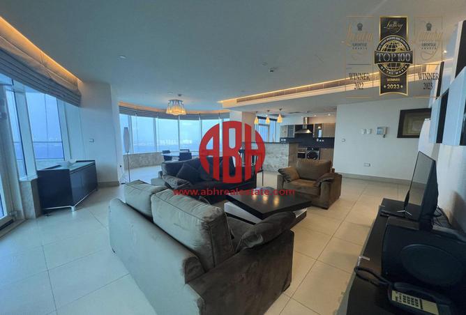 Apartment - 3 Bedrooms - 5 Bathrooms for rent in Golden Bay Tower - West Bay - West Bay - Doha