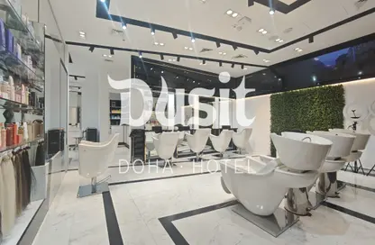 Shop - Studio - 2 Bathrooms for rent in West Bay - Doha