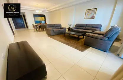 Apartment - 1 Bedroom - 2 Bathrooms for rent in East Porto Drive - Porto Arabia - The Pearl Island - Doha