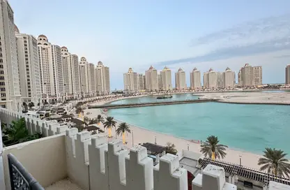 Apartment - 2 Bedrooms - 4 Bathrooms for rent in Viva West - Viva Bahriyah - The Pearl Island - Doha