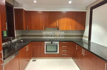 Townhouse - 2 Bedrooms - 2 Bathrooms for rent in Porto Arabia Townhouses - Porto Arabia - The Pearl Island - Doha