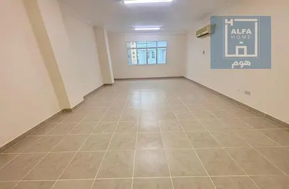 Apartment - 3 Bedrooms - 3 Bathrooms for rent in EB12 - Fereej Bin Mahmoud North - Fereej Bin Mahmoud - Doha