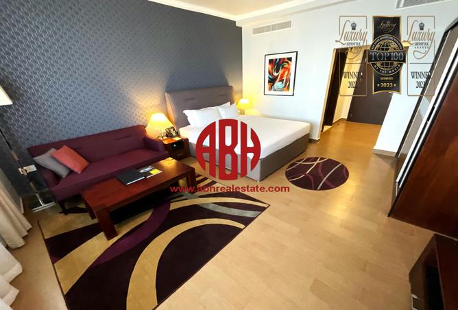 Apartment - 1 Bathroom for rent in Sara Tower - West Bay - West Bay - Doha