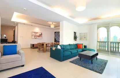 Apartment - 2 Bedrooms - 3 Bathrooms for rent in Viva West - Viva Bahriyah - The Pearl Island - Doha