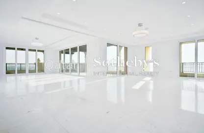 Penthouse - 4 Bedrooms - 5 Bathrooms for sale in Viva West - Viva Bahriyah - The Pearl Island - Doha