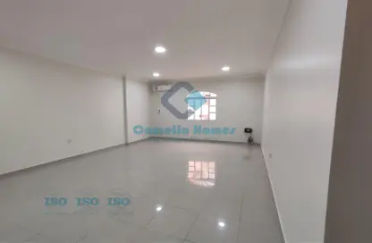 Apartment - 2 Bedrooms - 2 Bathrooms for rent in Al Nasr Street - Al Nasr - Doha