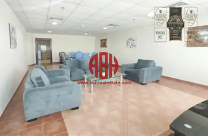 Apartment - 4 Bedrooms - 4 Bathrooms for rent in Al Thani Commercial building - Musheireb - Musheireb - Doha