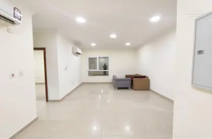 Apartment - 1 Bedroom - 1 Bathroom for rent in Umm Ghuwalina - Umm Ghuwailina - Doha