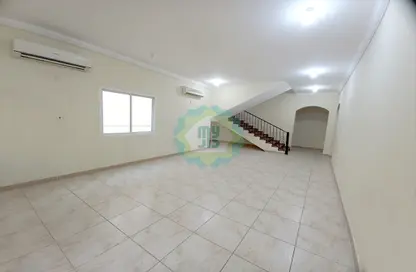 Villa - 5 Bedrooms - 5 Bathrooms for rent in Al Nuaija Street - Al Nuaija - Doha