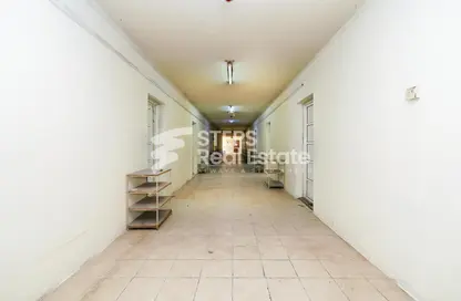 Labor Camp - Studio for rent in Industrial Area 4 - Industrial Area - Industrial Area - Doha