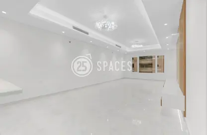 Apartment - 2 Bedrooms - 3 Bathrooms for sale in West Porto Drive - Porto Arabia - The Pearl Island - Doha