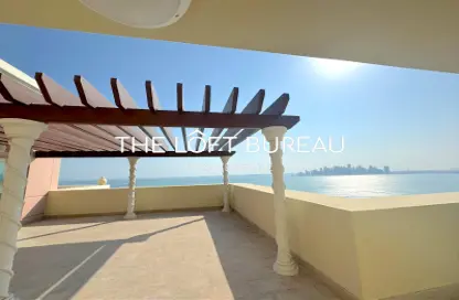 Penthouse - 4 Bedrooms - 5 Bathrooms for sale in Viva West - Viva Bahriyah - The Pearl Island - Doha