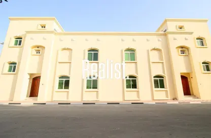 Villa - 4 Bedrooms - 5 Bathrooms for rent in Mesaimeer Road - Abu Hamour - Doha