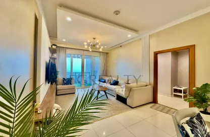 Apartment - 2 Bedrooms - 2 Bathrooms for sale in Viva West - Viva Bahriyah - The Pearl Island - Doha