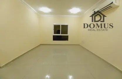 Apartment - 2 Bedrooms - 2 Bathrooms for rent in Thabit Bin Zaid Street - Al Mansoura - Doha