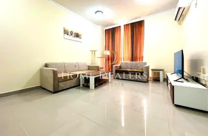 Apartment - 2 Bedrooms - 2 Bathrooms for rent in Musheireb Tower - Musheireb - Musheireb - Doha