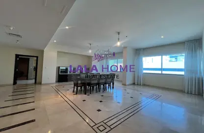 Penthouse - 5 Bedrooms - 6 Bathrooms for rent in North Gate - West Bay Lagoon - Doha