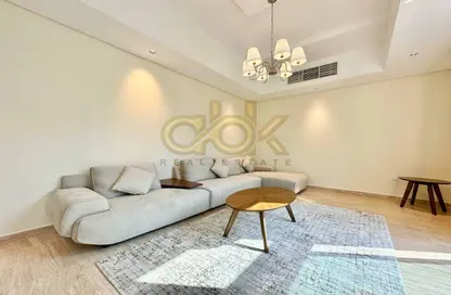 Apartment - 2 Bedrooms - 2 Bathrooms for rent in Giardino Village - The Pearl Island - Doha