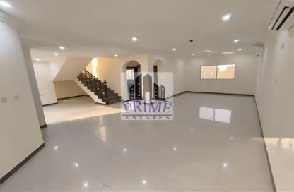 Villa - 4 Bedrooms - 4 Bathrooms for rent in Mamoura 18 - Al Maamoura - Doha