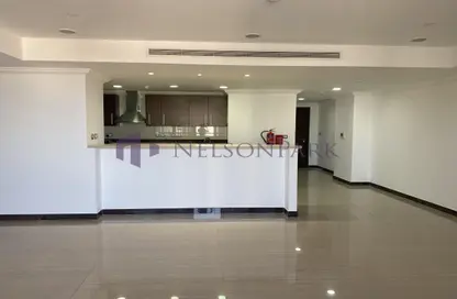 Apartment - 2 Bedrooms - 2 Bathrooms for rent in Porto Arabia - The Pearl Island - Doha