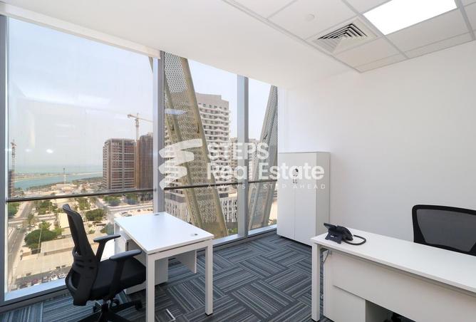 Office Space - Studio - 3 Bathrooms for rent in Marina  25 - Marina District - Lusail