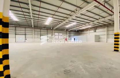 Warehouse - Studio - 1 Bathroom for rent in Umm Salal Ali - Umm Salal Ali - Doha