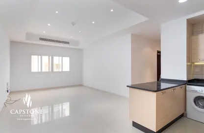 Apartment - 2 Bedrooms - 2 Bathrooms for rent in Al Nasr Street - Al Nasr - Doha