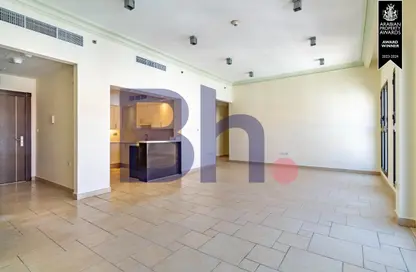 Apartment - 3 Bedrooms - 4 Bathrooms for rent in Nobili - Qanat Quartier - The Pearl Island - Doha