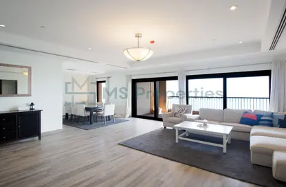 Apartment - 2 Bedrooms - 3 Bathrooms for rent in East Porto Drive - Porto Arabia - The Pearl Island - Doha