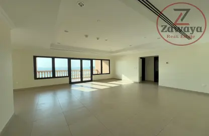 Apartment - 2 Bedrooms - 3 Bathrooms for sale in West Porto Drive - Porto Arabia - The Pearl Island - Doha