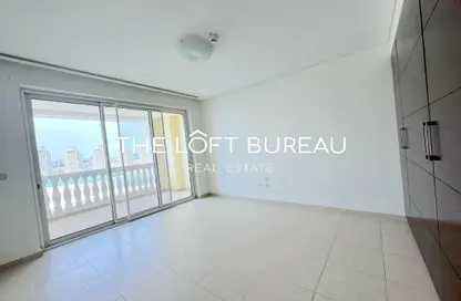 Apartment - 2 Bedrooms - 4 Bathrooms for rent in Viva West - Viva Bahriyah - The Pearl Island - Doha