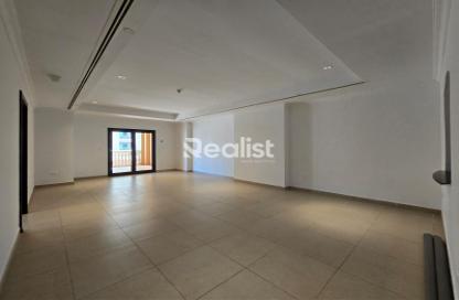 Apartment - 1 Bedroom - 2 Bathrooms for rent in Tower 4 - Porto Arabia - The Pearl Island - Doha