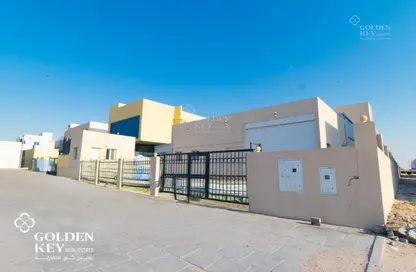 Warehouse - Studio - 2 Bathrooms for rent in Industrial Area - Mesaieed