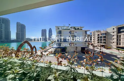 Apartment - 3 Bedrooms - 4 Bathrooms for sale in Gewan Island - The Pearl Island - Doha