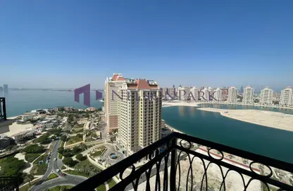 Penthouse - 4 Bedrooms - 6 Bathrooms for rent in Floresta Gardens - Floresta Gardens - The Pearl Island - Doha