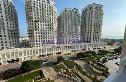 Apartment - 2 Bedrooms - 3 Bathrooms for sale in Viva West - Viva Bahriyah - The Pearl Island - Doha