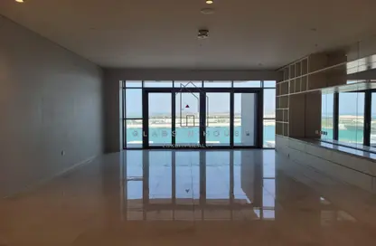 Apartment - 2 Bedrooms - 3 Bathrooms for rent in Waterfront Residential - The Waterfront - Lusail