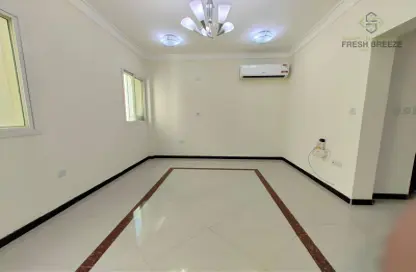 Apartment - 2 Bedrooms - 2 Bathrooms for rent in Abu Jabair Street - Al Muntazah - Doha