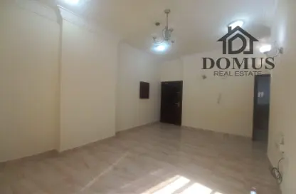 Apartment - 2 Bedrooms - 2 Bathrooms for rent in Bin Dirham 1 - Al Mansoura - Doha