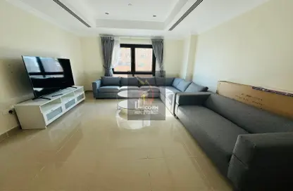 Apartment - 1 Bedroom - 2 Bathrooms for rent in Tower 28 - Porto Arabia - The Pearl Island - Doha