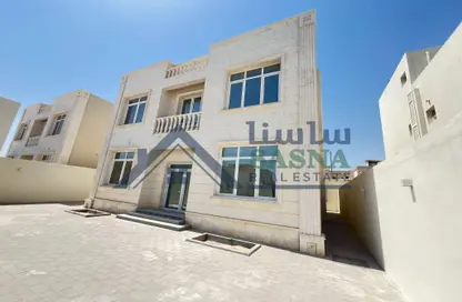 Villa - 7 Bedrooms for sale in Izghawa - Izghawa - Doha