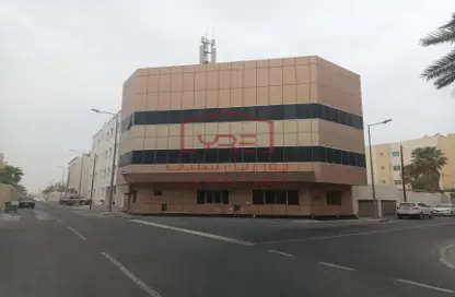 Whole Building - Studio - 2 Bathrooms for sale in New Al Hitmi - Fereej Bin Omran - Doha