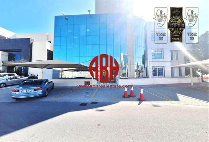 Full Floor - Studio - 4 Bathrooms for rent in Financial Square - C-Ring - Doha