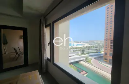 Apartment - 1 Bedroom - 2 Bathrooms for rent in Tower 16 - Porto Arabia - The Pearl Island - Doha