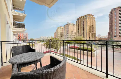 Apartment - 1 Bedroom - 2 Bathrooms for rent in Gondola - Qanat Quartier - The Pearl Island - Doha