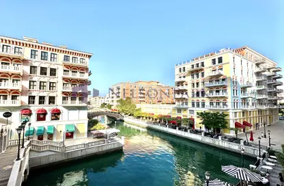 Apartment - 3 Bedrooms - 4 Bathrooms for sale in Mercato - Qanat Quartier - The Pearl Island - Doha