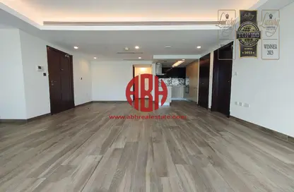 Townhouse - 1 Bedroom - 2 Bathrooms for rent in Viva West - Viva Bahriyah - The Pearl Island - Doha